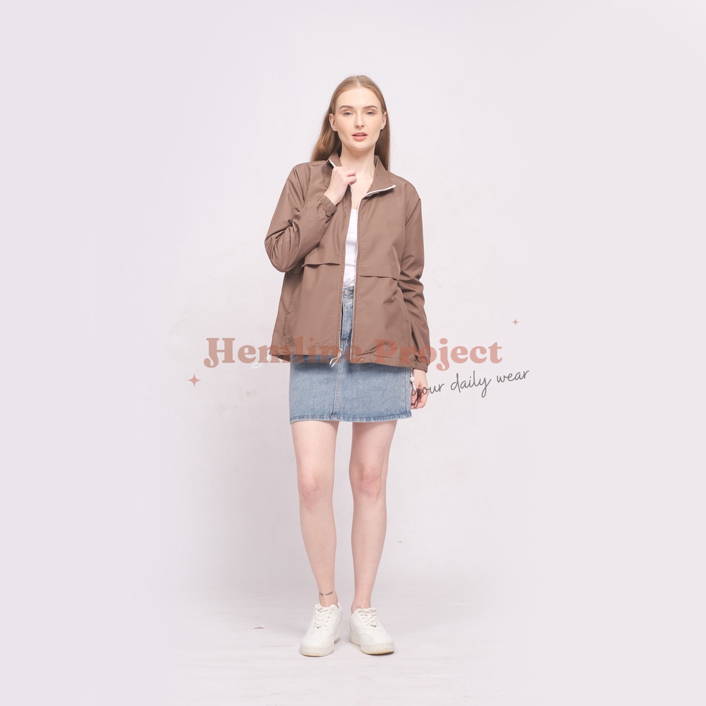 Elya Jaket Coach Wanita - Light Brown