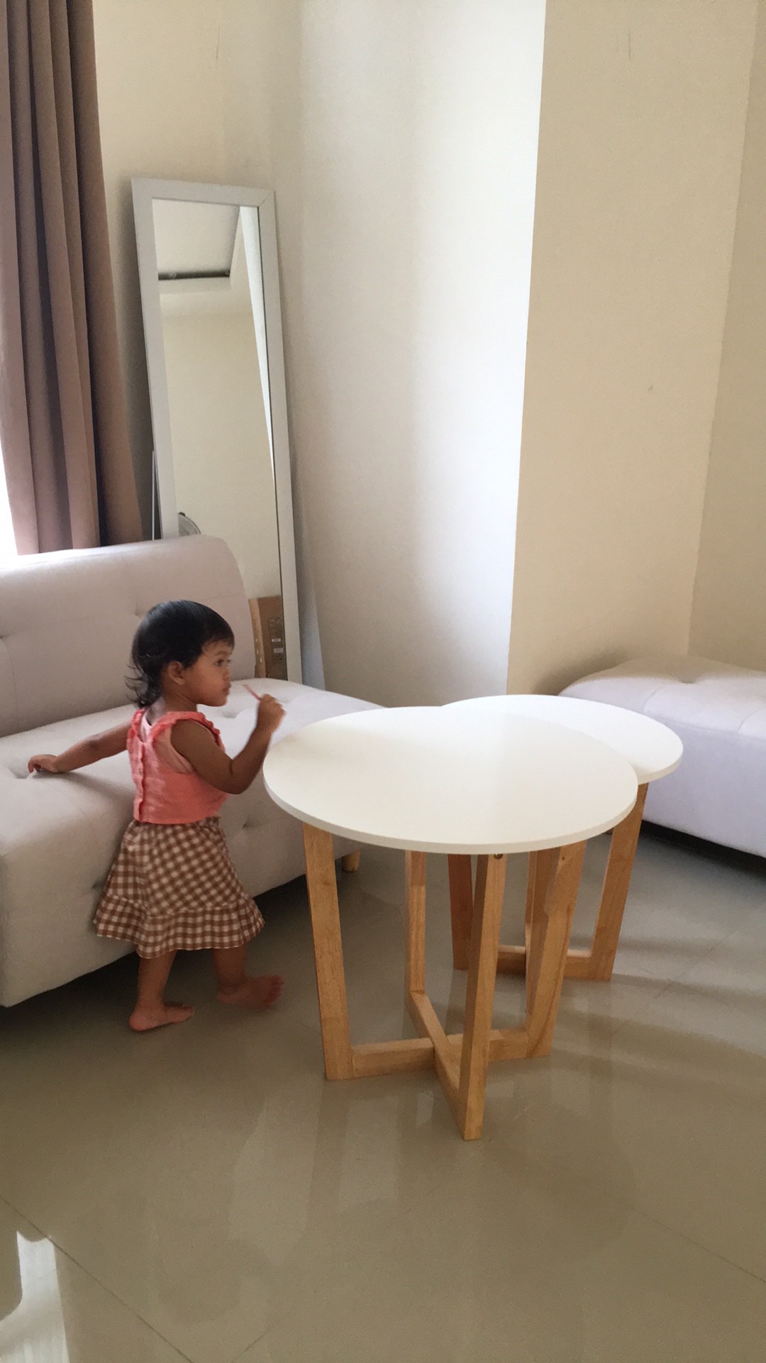 Meja Kopi - Meja Kopi Minimalis - Meja Kopi Bulat - Meja Kopi Kayu - Meja Serbaguna - Homned