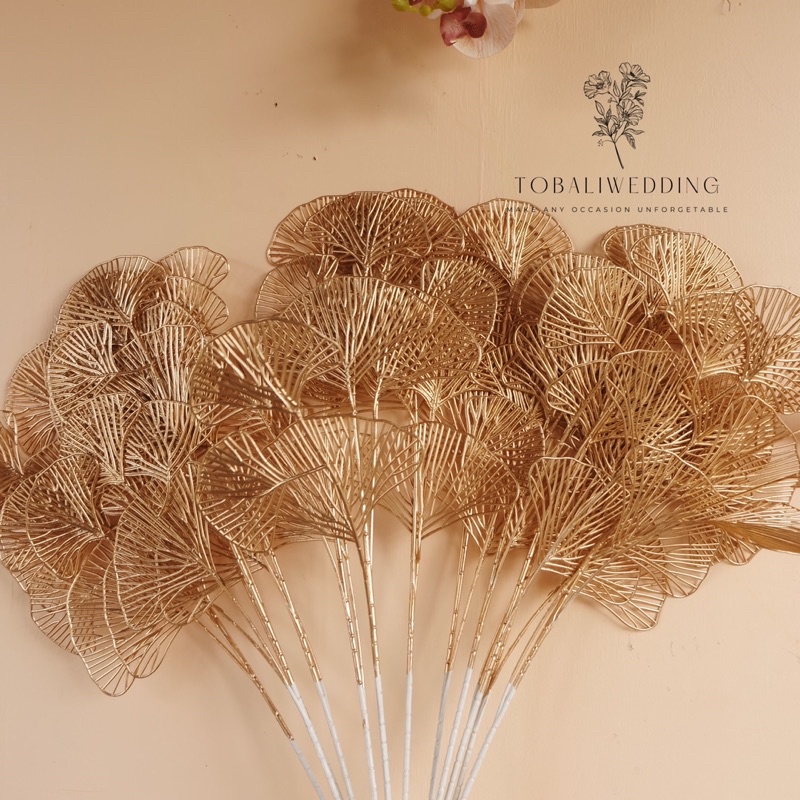 LEAF GOLD DAUN EMAS SESERAHAN