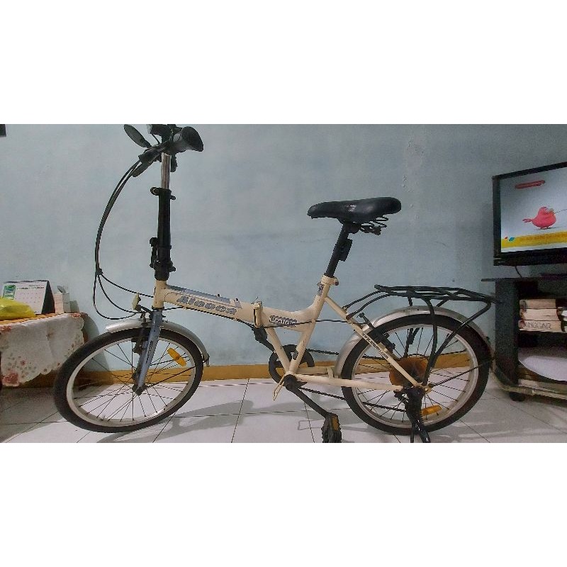 Sepeda Lipat 20 inch Bekas Merek Aleoca