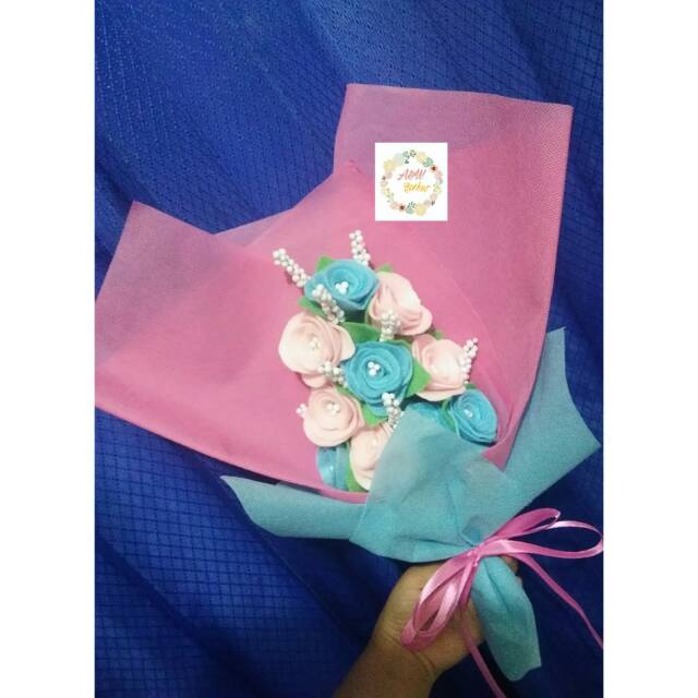 BUCKET BUNGA FLANEL HADIAH KADO WISUDA ANNIVERSARY ULANGTAHUN WEDDING PREWEDDING LAMARAN