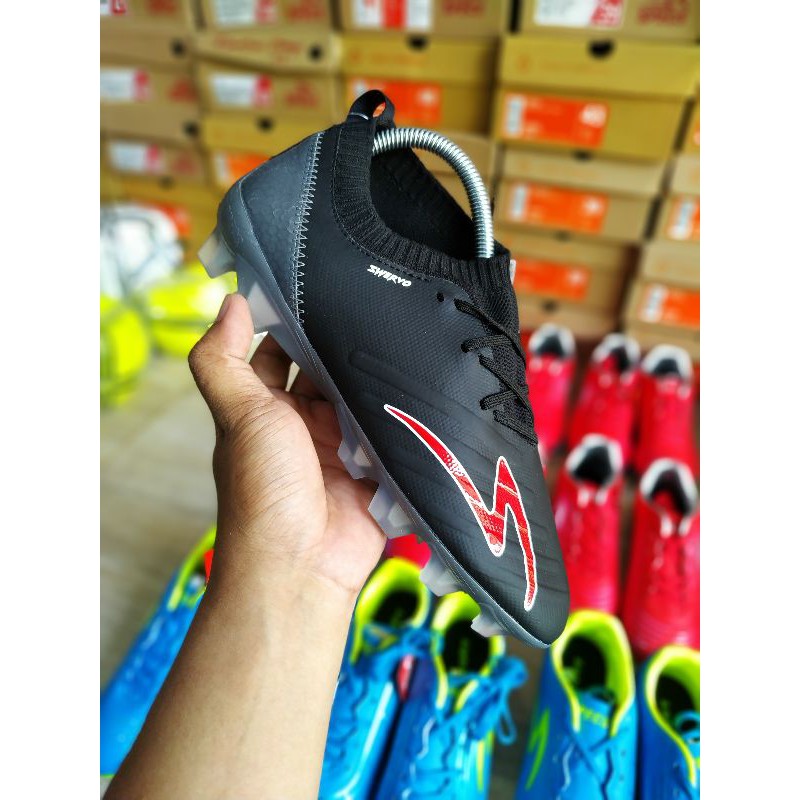Sepatu Bola Specs Swervo Galactica Elite Black