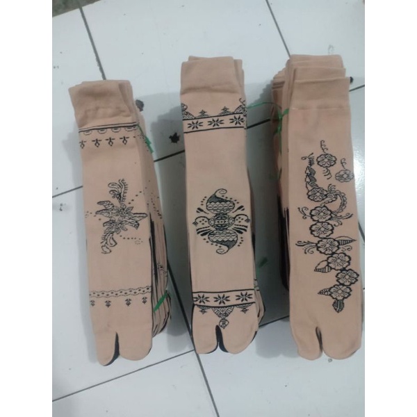 (top jempol motif batik) kaos kaki jempol batik coklat/kaos kaki muslimah 2jari no kemas