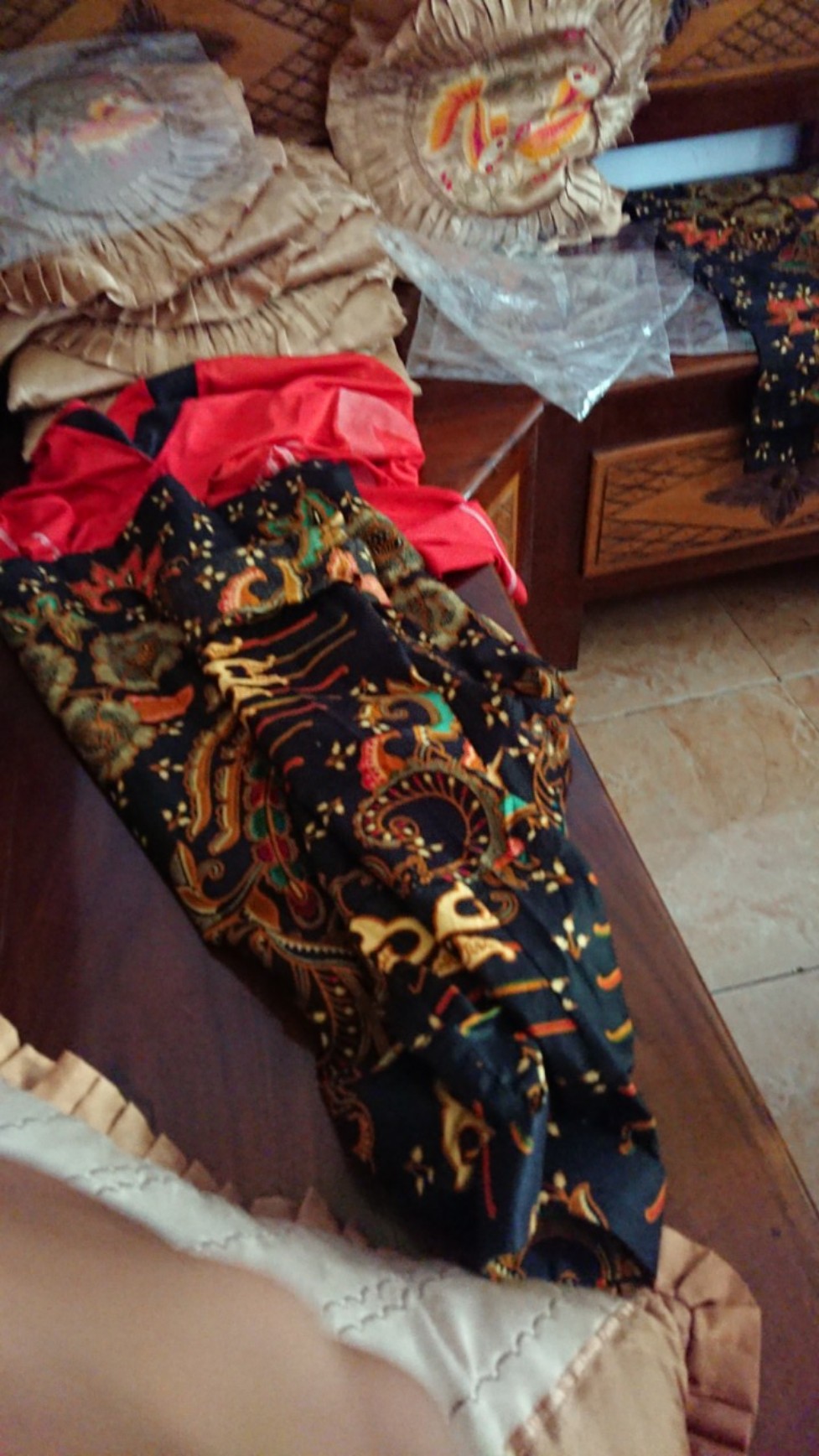 Batik Couple Keluarga Sania Ruffle Ori Ndoro Jowi Dnt Motif Kupu Silver Termurah Di Shopee