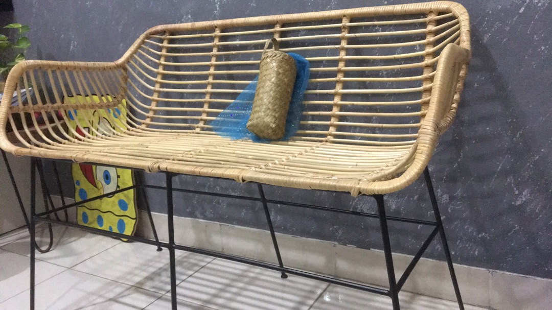 Me&dots - Kursi Rotan Sofa