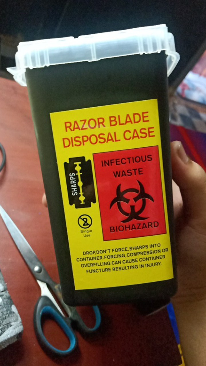 Tempat Sampah Bahan Plastik Untuk Jarum Tato