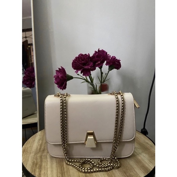 preloved sling bag elizabeth broken white