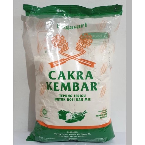 

Bogasari Tepung Cakra Kembar Ekonomi 1 KG Harga grosir