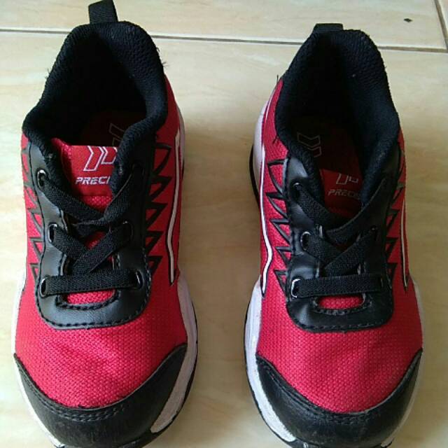 Preloved sepatu precise