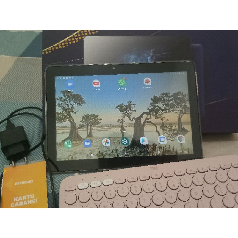 Tablet EVERCOSS Etab 10 3GB/32GB 10.1inch Octacore + Keyboard Logitech K380 Preloved PL Second Bekas