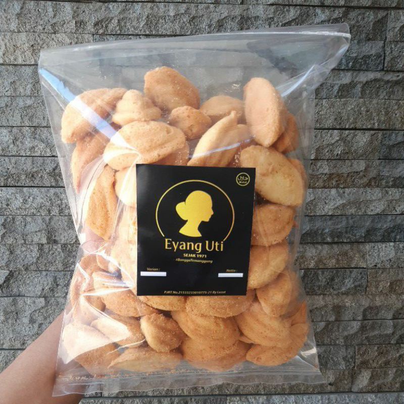 

BOLU KERING EYANG UTI