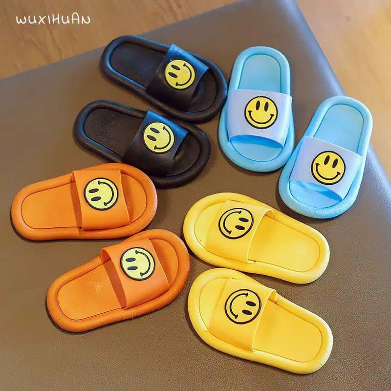 sandal baby karakter smile lucu