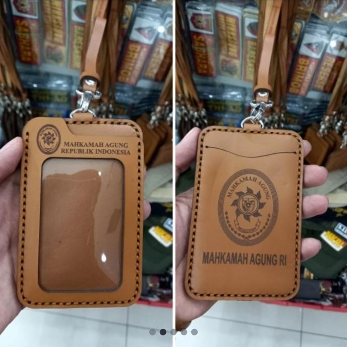 

Office & Stationery | Document Organizer | Name Tag / Holder Logo Mahkamah Agung (Asli Kulit) Varian 2 / Lipat 2 | Best Seller