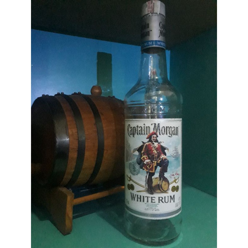 Botol kosong bekas miras Rum Captain Morgan White import unik