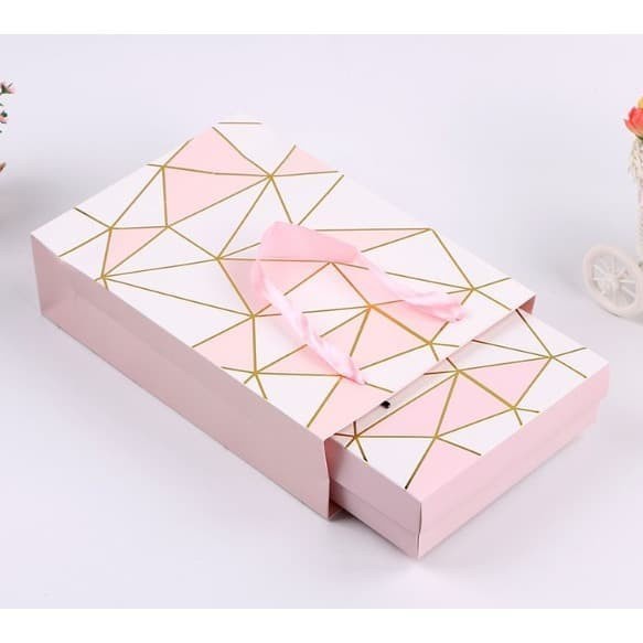 

BAYAR DITEMPAT Kotak Kue Mooncake + Paperbag / Box Cookies / Dus Diamond Serbaguna - Paperbag