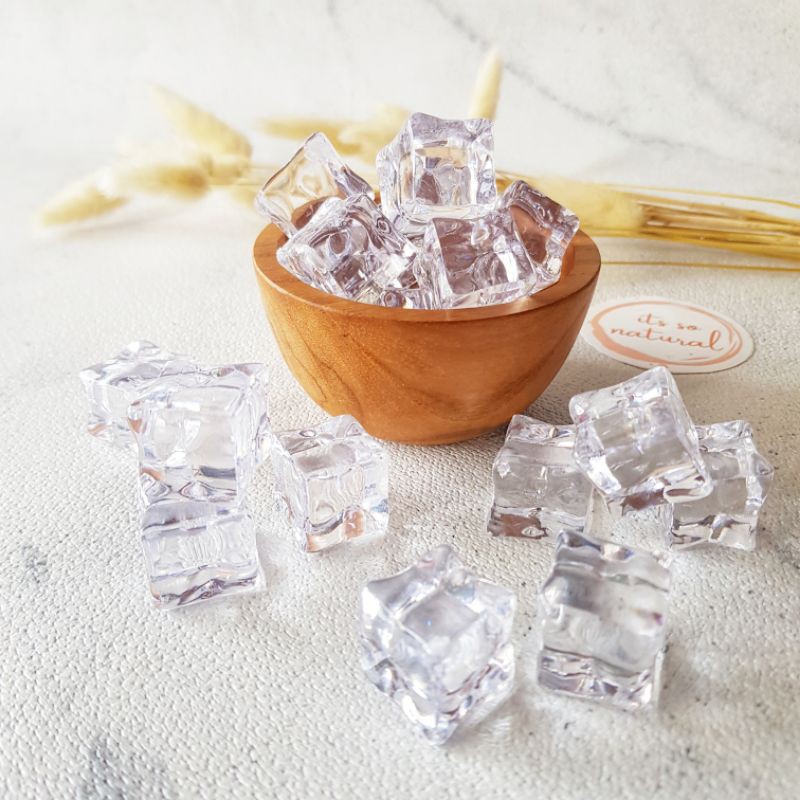 ES BATU PALSU HARGA PER-1BUAH 2X2X2CM ARTIFICIAL ICE CUBE ITSSONATURAL