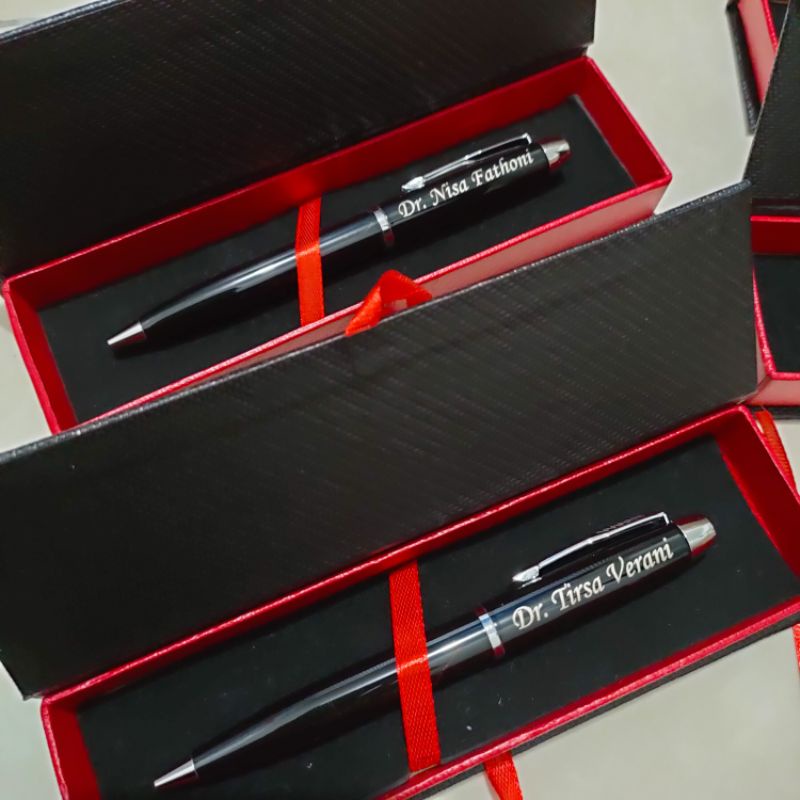 

Pulpen Metal B-250 Model Parker Free Nama | Pen Promosi Souvenir Hadiah Kado Custom Laser Grafir