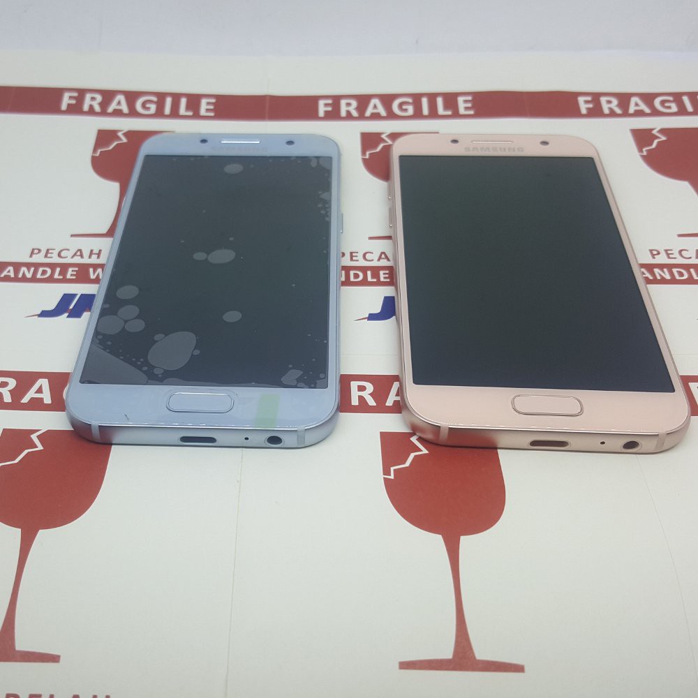 LCD SAMSUNG GALAXY A3 2017 A320 FULLSET ORIGINAL m