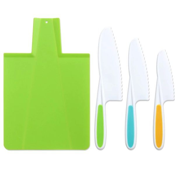 Tovla Jr Kids’ Knives and Foldable Cutting Board Set