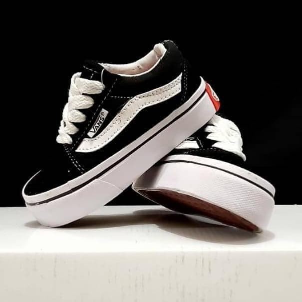 SEPATU VANS OLDSKOOL BLACK WHITE HITAM PUTIH KADO COWOK CEWEK LAKI LAKI PEREMPUAN ANAK LUCU IMUT