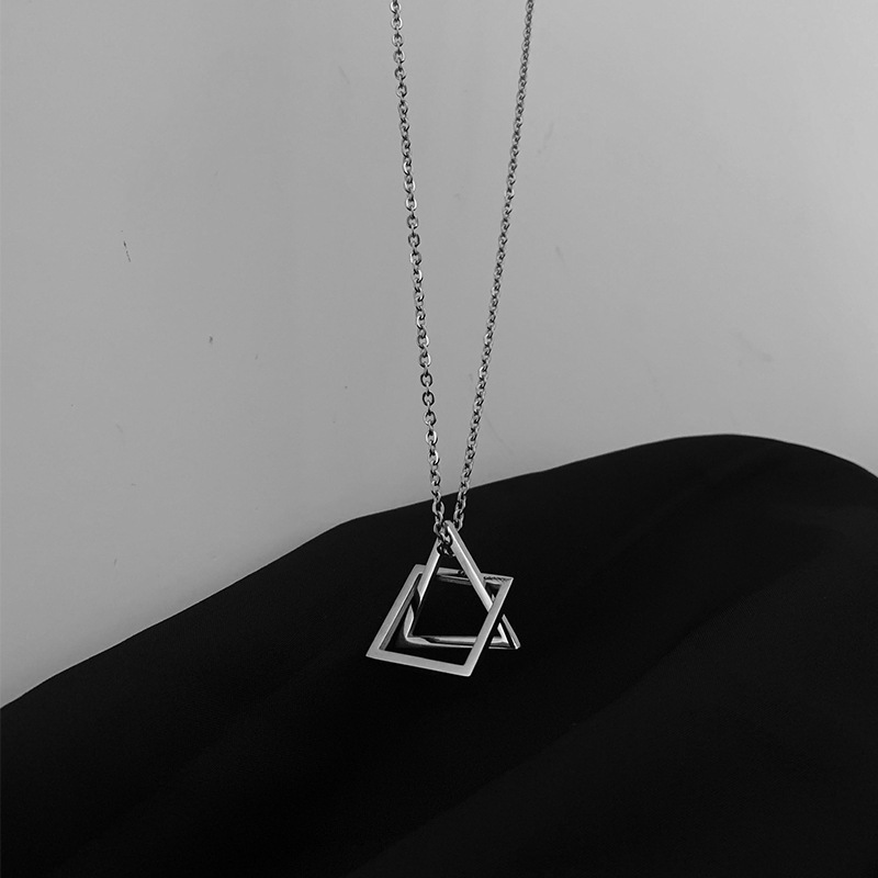 Kalung Rantai Liontin Segitiga Geometris Bahan Titanium Steel Gaya Hip Hop Korea Untuk Wanita