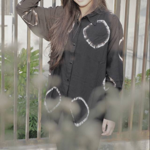 Gyandra Kemeja Shibori Ring Black