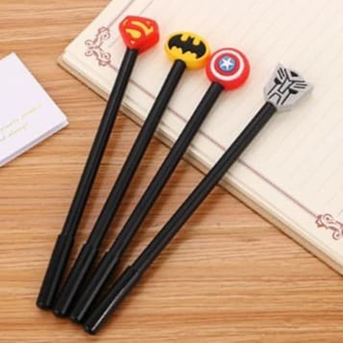 

Pulpen Pen Superhero Pulpen Logo Super Heroes Alat Tulis Pen Bolpoin Ballpoint Karakter Unik Lucu