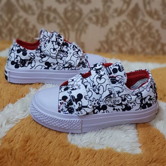 blue red and yellow converse