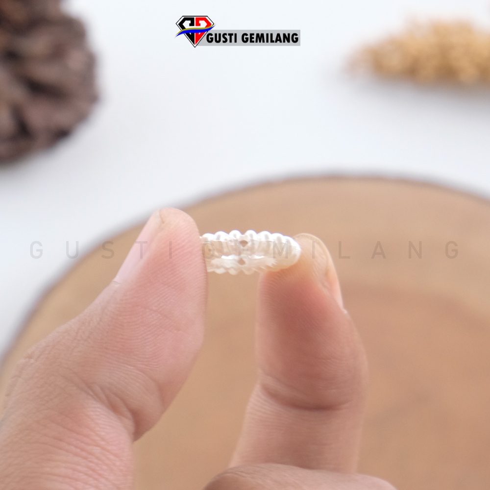 Manik Ring Bunga Putih Kerajinan Tangan 10gram