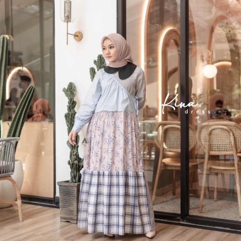 Ariona - Dress floral Kina