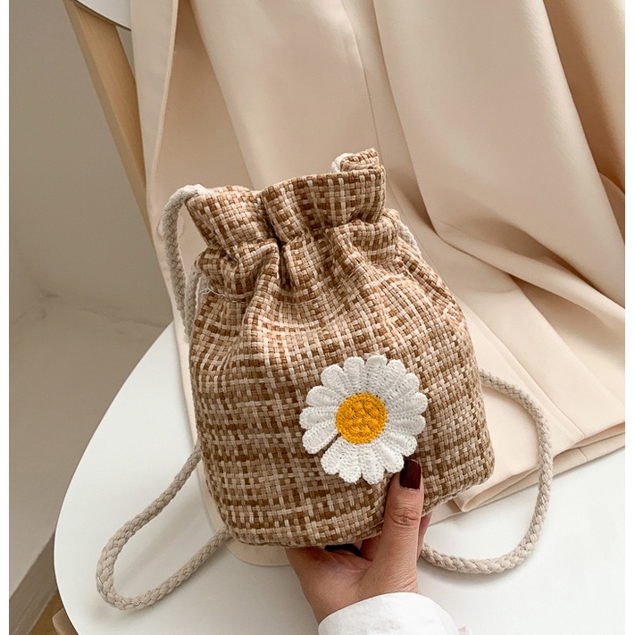 GOMART - Tas Selempang Wanita Lucu Import Terbaru Fashion Korea - Tas Serut Wanita Import - Tas Bucket Bag Krisan - T08