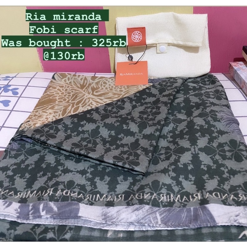 preloved ria miranda fobi scarf