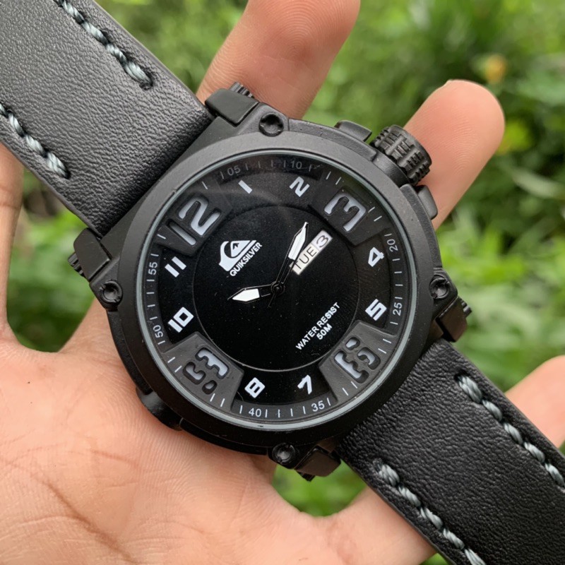Jam Tangan Pria Quiksilver Tanggal Aktif Quicksilveri