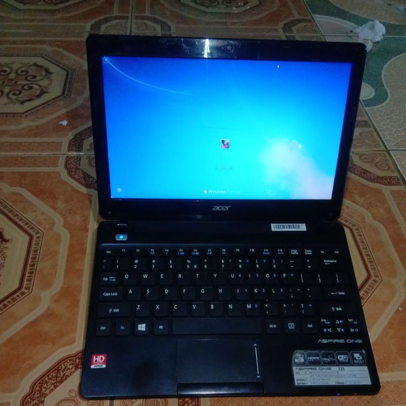 Notebook acer aspire one 725