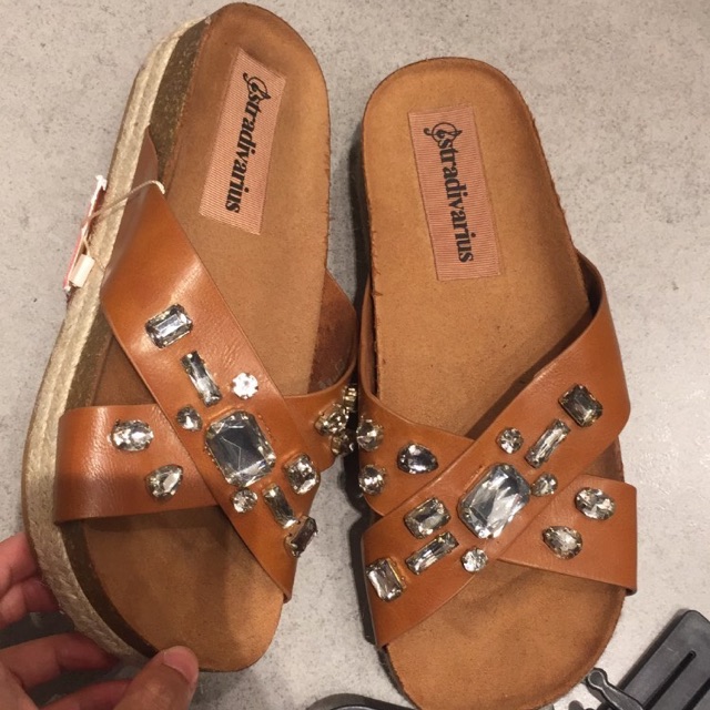 Stradivarius sendal big sale