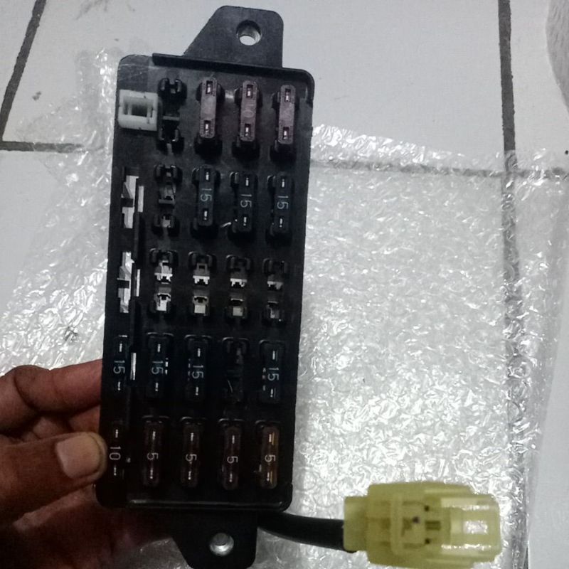 Fuse Box Sekring Mobil Universal