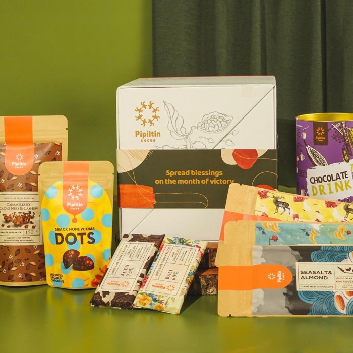 

Pipiltin Cocoa Chocolate - Chocolate Gift Silver Cube Hampers