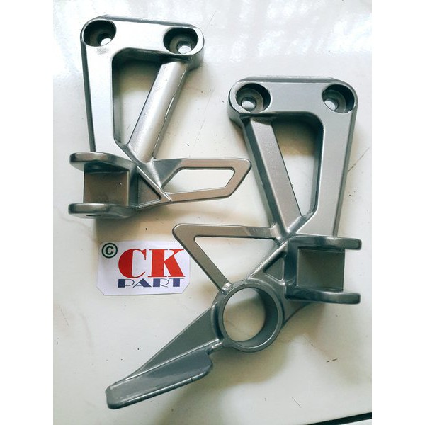 DUDUKAN STEP FOOTSTEP PIJAKAN KAKI BELAKANG SCORPIO / Z