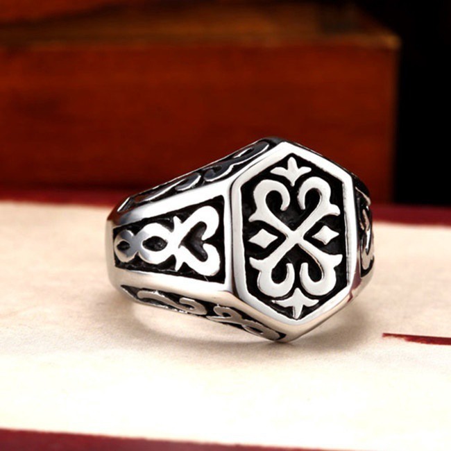 SEUSUK  Cincin Model Silang Retro Gothic untuk Pria