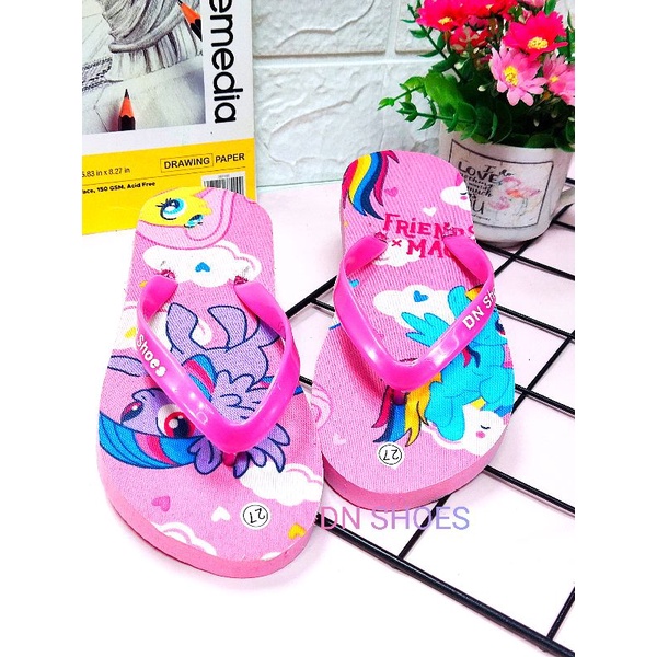 Sandal Anak Perempuan Karakter Kudaponi Pelangi Pink