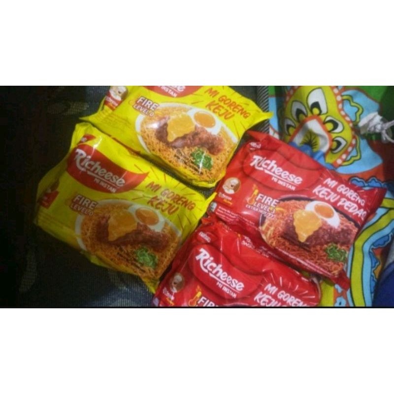 

Mie richeese level 0-3 Rasanyaa gaada dua nyaa!!