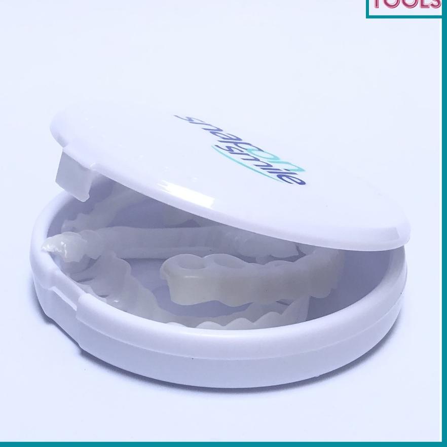 Gigi Palsu Bahan Silikon - Snap On Smile untuk Pemutih Gigi 1 Pasang ( Atas Bawah ) .