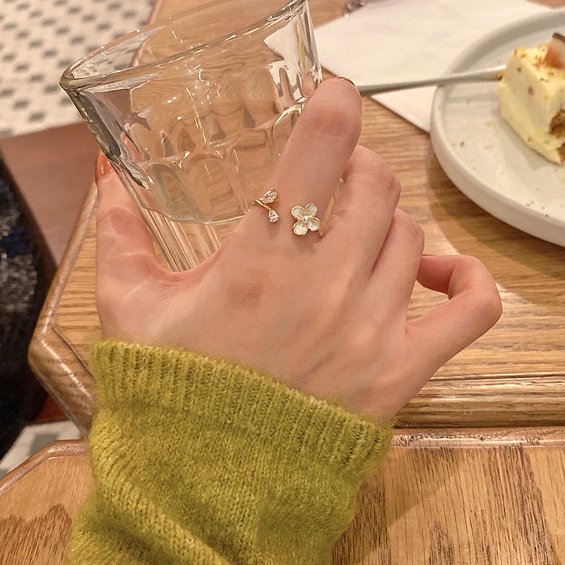 Cincin Model Terbuka Adjustable Desain Bunga Aksen Mutiara Bahan Zircon Gaya Korea Untuk Wanita