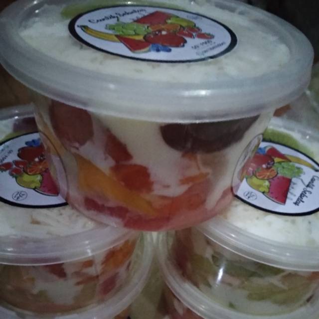 

Salad Buah CantikSebelas (tersedia ukuran 300ml )