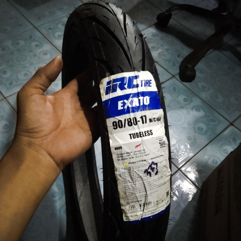 BAN 90/80-17 IRC TUBELESS.