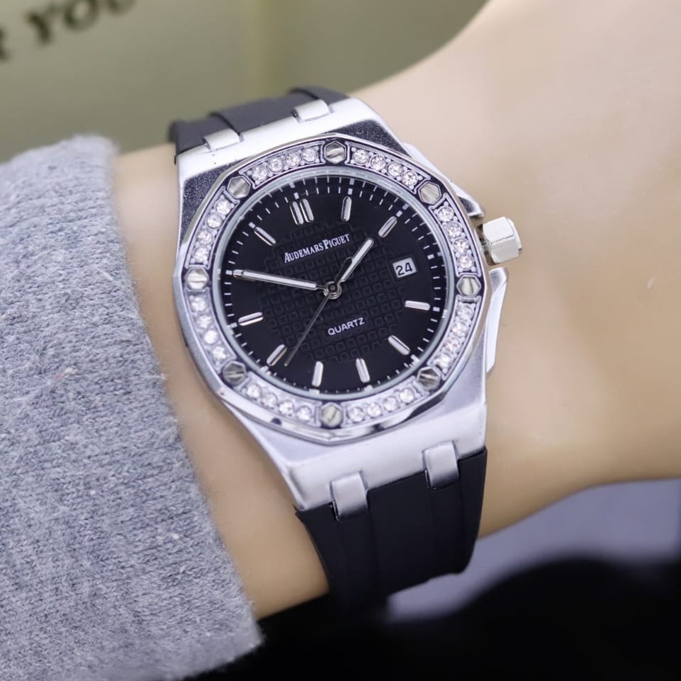 Jam tangan wanita MEWAH Strap Rubber Analog - BISA COD BAYAR DITEMPAT