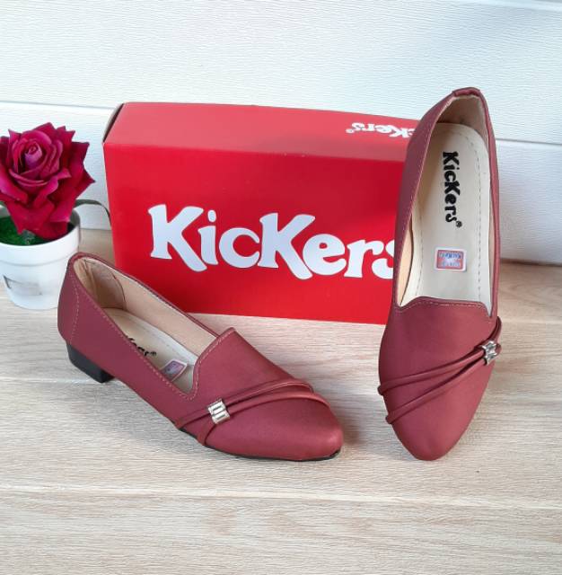 kickers cewek slip on balet