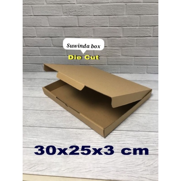 

KARDUS/KARTON/BOX Uk.30x25x3 cm .....model kardus pizza