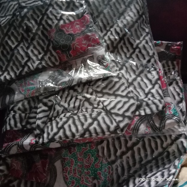 Batik Coupel Keluarga Ayah Dan Anak Motif Morena