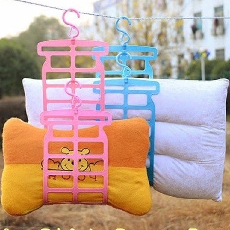 SerbaGrosirMurah gantungan jemuran bantal boneka hanger jemuran guling